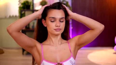 Lena Laurent online show from 23, 7, 2026