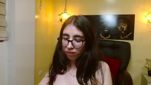 Snapshot of lena_roses chatting on 4, 3, 2025 Lena online show from 4, 3, 2025