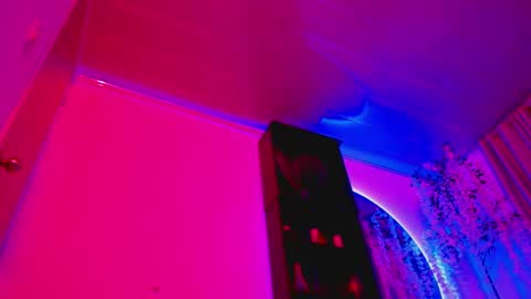 Lenna Kang online show from 22, 2, 2025