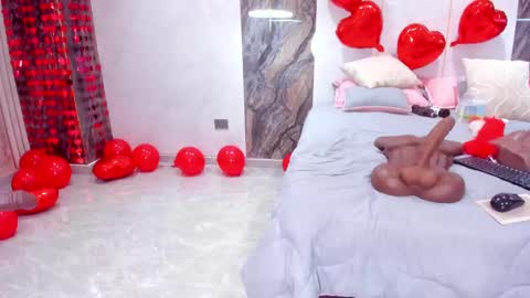 Lenathompson online show from 21, 2, 2025