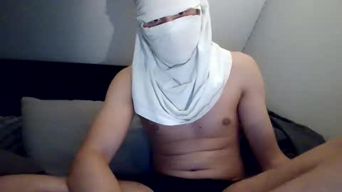 Snapshot of lensor77 chatting on 6, 11, 2025 lensor77 online show from 6, 11, 2025
