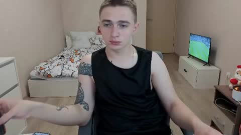 Snapshot of leo__miller chatting on 1, 7, 2026 LEO online show from 1, 7, 2026