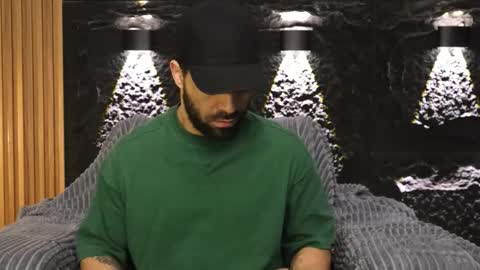 Leo  Diaz online show from 17, 3, 2026