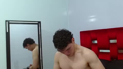 Snapshot of leo_morris chatting on 28, 12, 2024 leo_morris online show from 28, 12, 2024