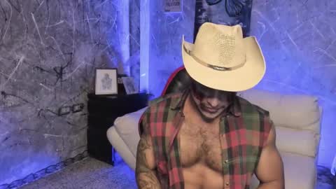 Leo independent model online show from 3, 11, 2025