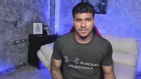 Leo independent model online show from 11, 11, 2025