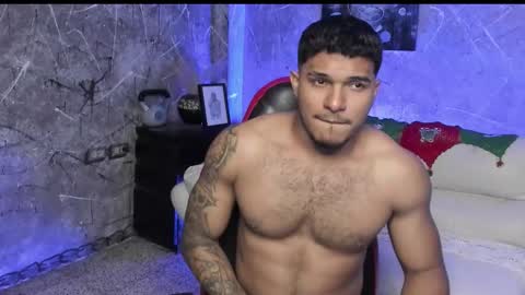 Leo independent model online show from 21, 12, 2025