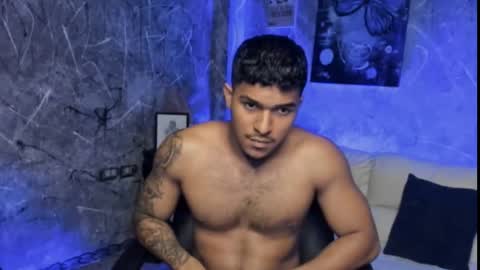 Leo independent model online show from 1, 2, 2026