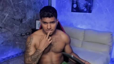 Leo independent model online show from 16, 2, 2026