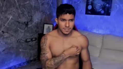 Leo independent model online show from 26, 2, 2026