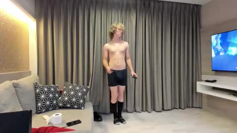 leo_wildd online show from 5, 10, 2025