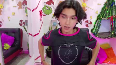 Snapshot of leoadamss chatting on 18, 12, 2024 Leo online show from 18, 12, 2024