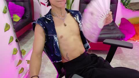 Snapshot of leoadamss chatting on 19, 12, 2024 Leo online show from 19, 12, 2024