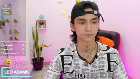 Snapshot of leoadamss chatting on 8, 3, 2025 Leo online show from 8, 3, 2025