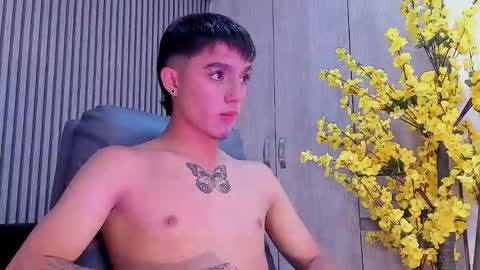 Snapshot of leohard_ chatting on 20, 12, 2025 leohard_ online show from 20, 12, 2025