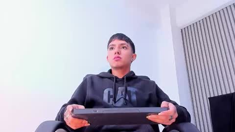 Snapshot of leohard_ chatting on 14, 1, 2026 leohard_ online show from 14, 1, 2026