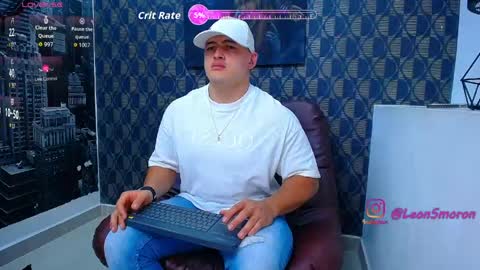 Snapshot of leon_ssmoron chatting on 18, 5, 2026 Leon Smoron online show from 18, 5, 2026