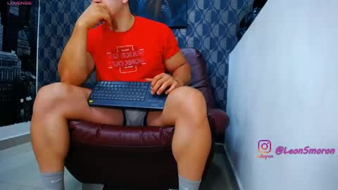 Snapshot of leon_ssmoron chatting on 2, 6, 2026 Leon Smoron online show from 2, 6, 2026