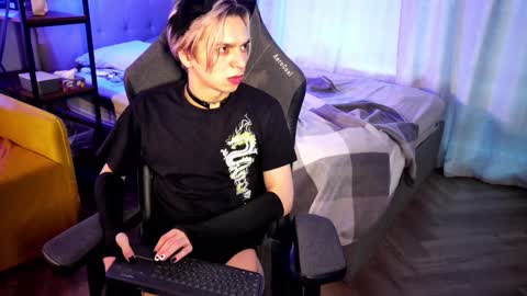 Leon online show from 30, 1, 2025