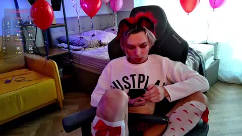 Leon online show from 12, 2, 2025