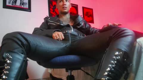 Lenardo jaramillo online show from 5, 1, 2026