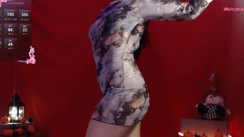 Snapshot of leonora_luxry_ chatting on 15, 10, 2025 My name is Leonora  Pleasures to see you  Follow me here and instagram  online show from 15, 10, 2025