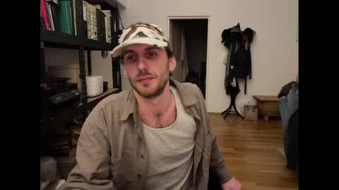 Leon online show from 17, 2, 2025