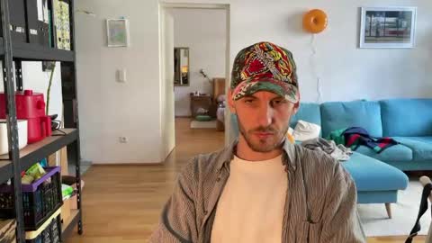 Leon online show from 28, 4, 2026