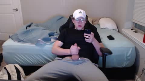 Snapshot of leroy_lew chatting on 15, 12, 2024 leroy_lew online show from 15, 12, 2024