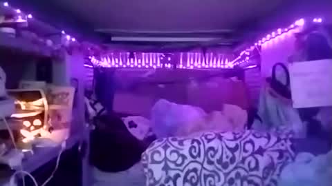 LesleyGumGrass- The Boring Trans girl online show from 1, 11, 2025