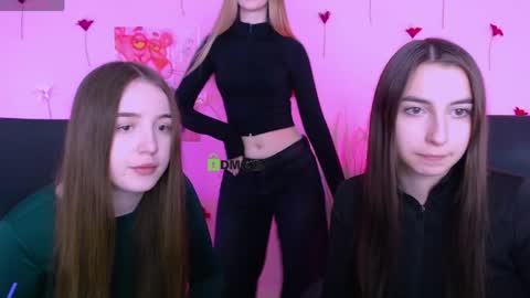 leslie_bird online show from 13, 4, 2026