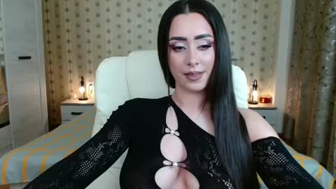 Snapshot of leslie_secret chatting on 6, 5, 2026 leslie_secret online show from 6, 5, 2026