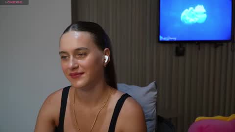 LeslieKorfs online show from 25, 6, 2026