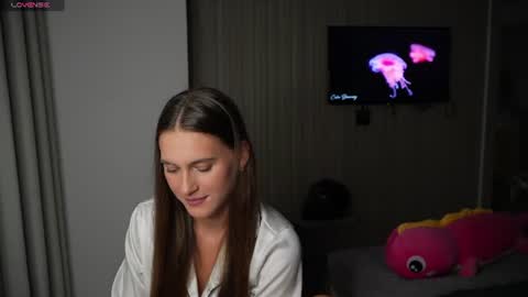 LeslieKorfs online show from 29, 6, 2026