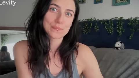 Snapshot of levity_opossum chatting on 14, 9, 2025 Levity online show from 14, 9, 2025