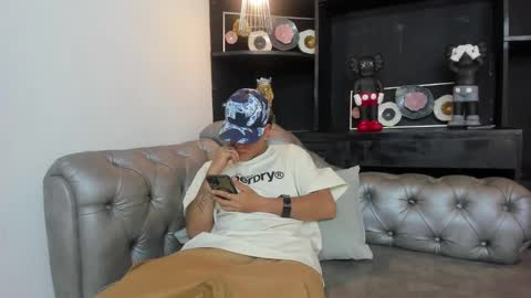 Snapshot of levy_steve chatting on 12, 3, 2025 LevySteven online show from 12, 3, 2025