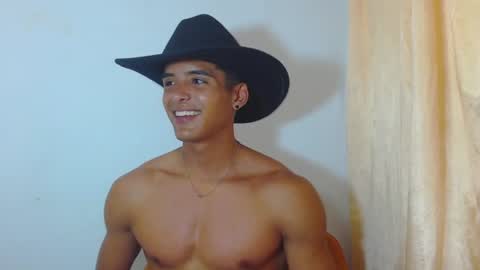 i  am lewis ly EDUARDO MEMDOZA15 online show from 16, 6, 2026