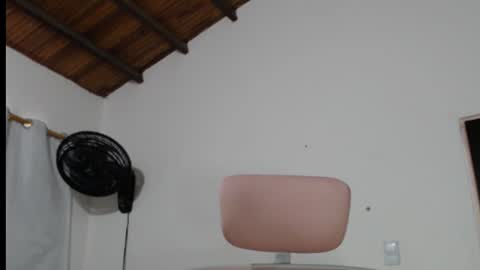 Snapshot of lexi19_ chatting on 26, 7, 2026 lexi19_ online show from 26, 7, 2026