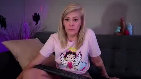 Lexi online show from 5, 10, 2025