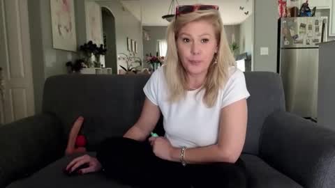 Lexi online show from 23, 11, 2025