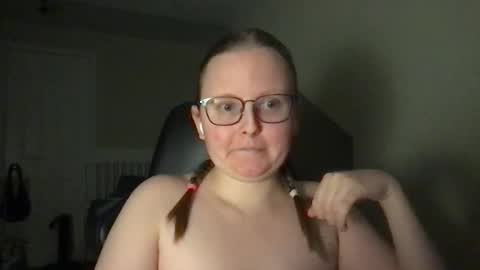 Snapshot of lexielilacs chatting on 25, 2, 2025 lexie online show from 25, 2, 2025