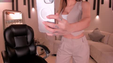 Lexie  online show from 15, 1, 2025