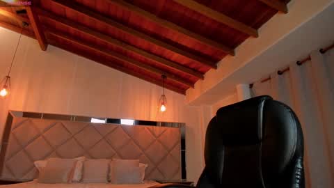 Lexie  online show from 1, 2, 2025