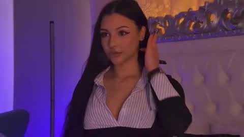 LexyBanks online show from 4, 2, 2026