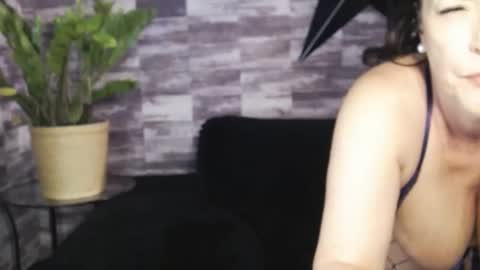 Snapshot of lexywetrain chatting on 23, 11, 2025 lexywetrain online show from 23, 11, 2025