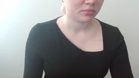 Leyla online show from 4, 3, 2026