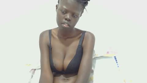 Snapshot of leylani69 chatting on 8, 5, 2026 laylani69 online show from 8, 5, 2026