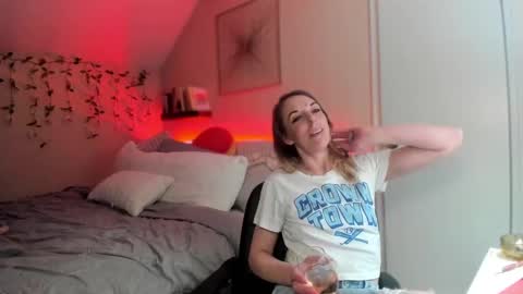 Hornystonerchick online show from 25, 2, 2025