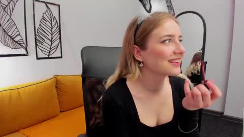 Snapshot of lia_candy_ chatting on 21, 4, 2026 Lia online show from 21, 4, 2026