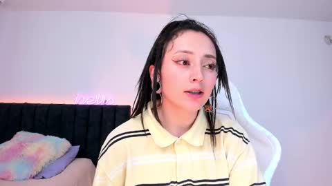 Little Queen Lia  online show from 22, 2, 2025